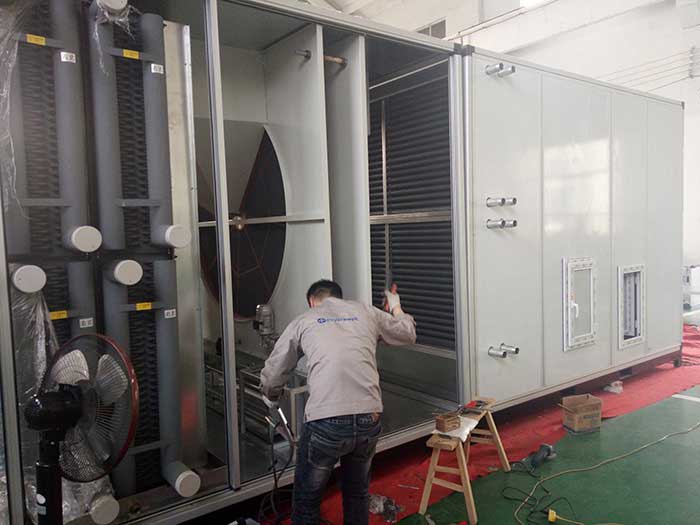 威海某大型化工企業(yè)兩臺10%濕度,40000風(fēng)量2臺除濕機(jī)組